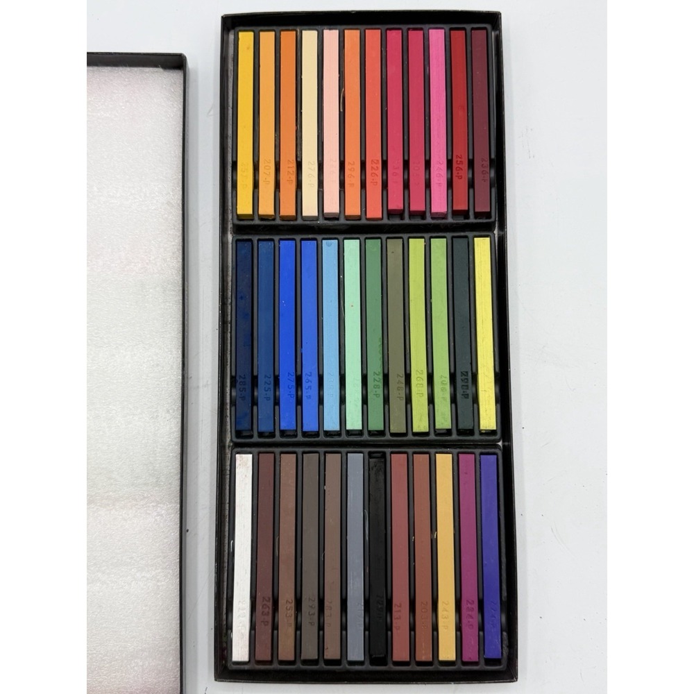 Prismacolor Premier Nupastel 36 Count Firm Pastel Set - Picture 3 of 7
